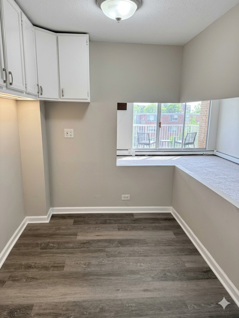 2211 S Stewart Avenue - Photo 5
