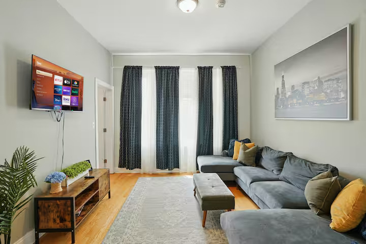 2724 W Division Street - Photo 2