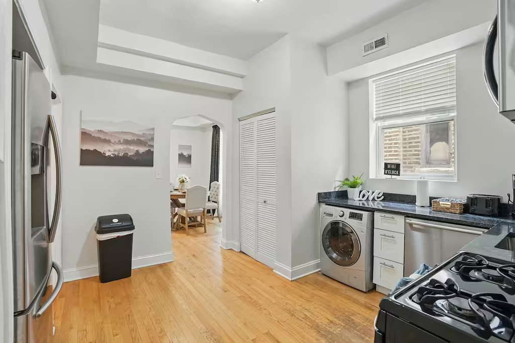 2724 W Division Street - Photo 5