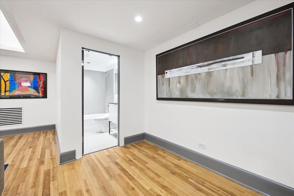 1318 N Astor Street - Photo 67