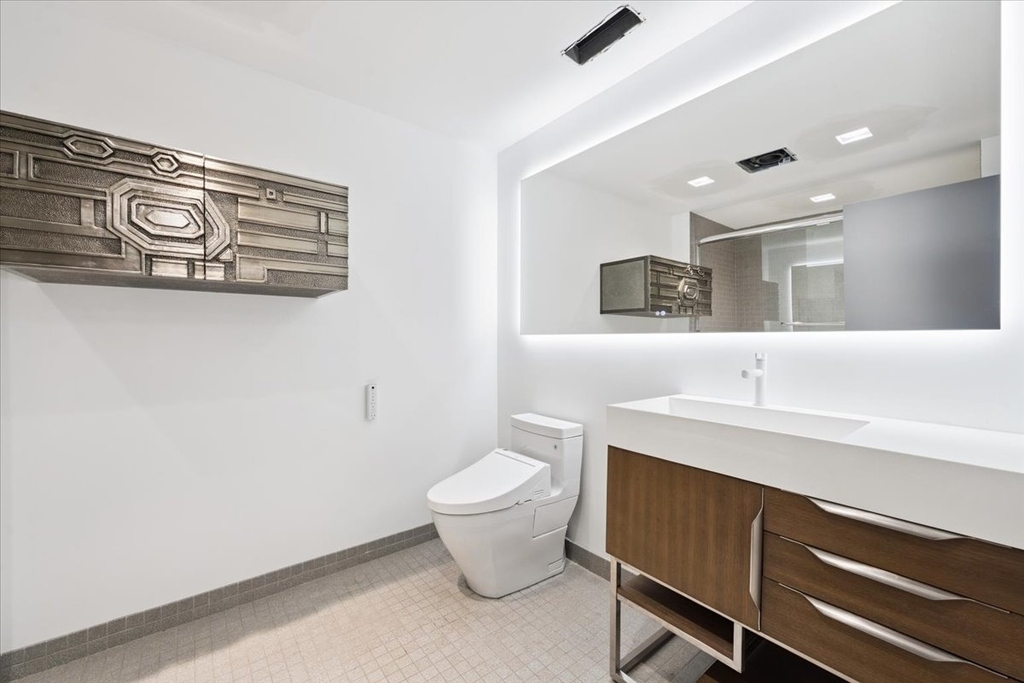 1318 N Astor Street - Photo 71