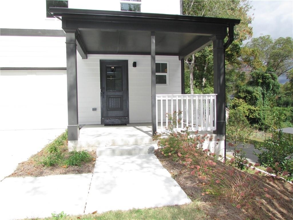 2367 Summit Avenue Nw - Photo 3