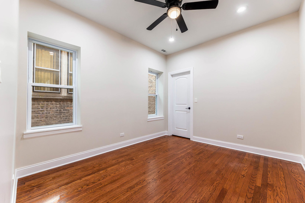 18 S Austin Boulevard - Photo 5