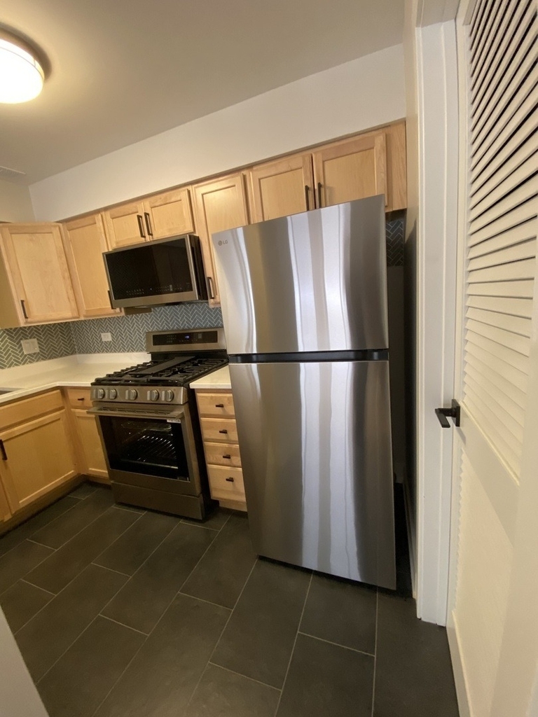 1455 W Fullerton Avenue - Photo 8