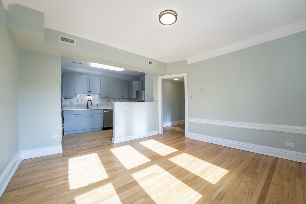 845 Lyman Avenue - Photo 2