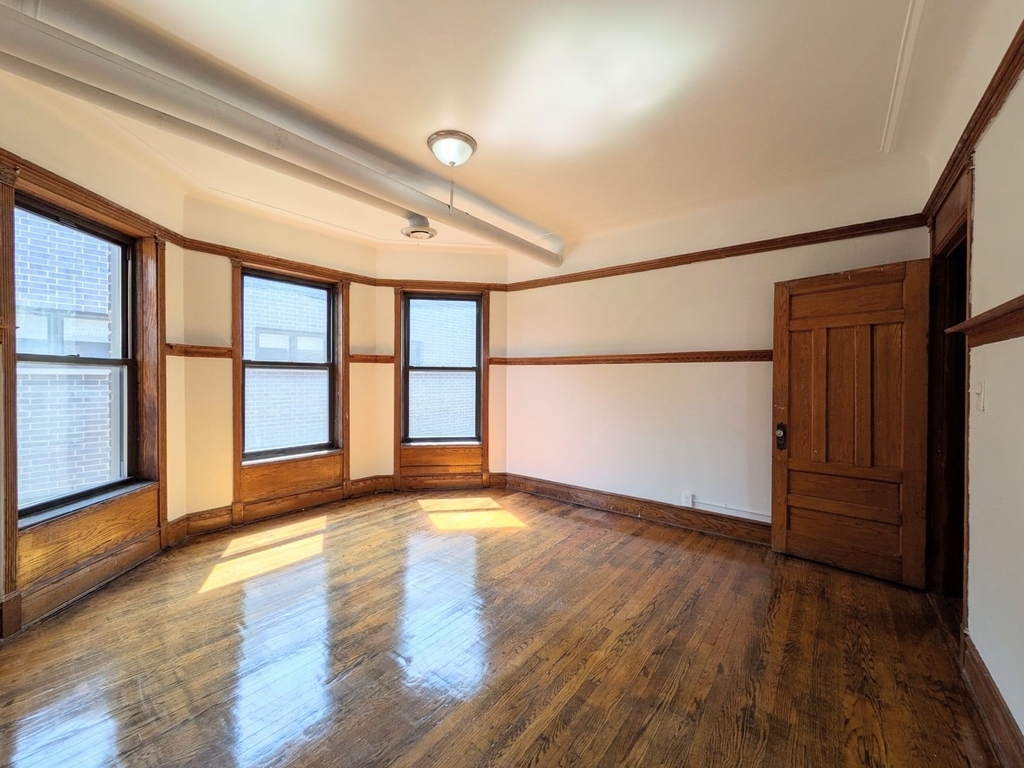 4943 N Winthrop Avenue - Photo 16