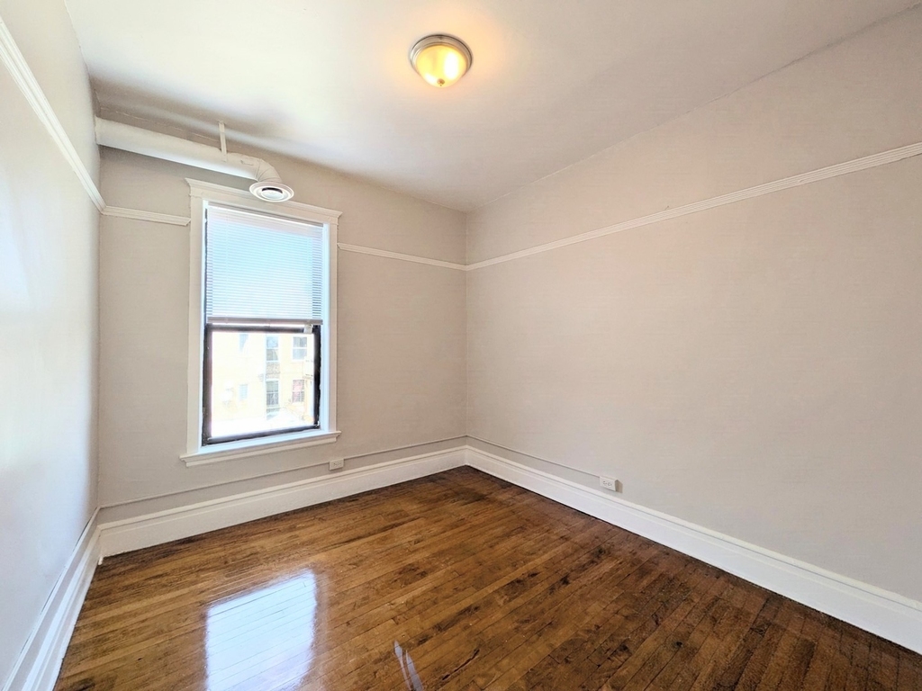 4943 N Winthrop Avenue - Photo 21