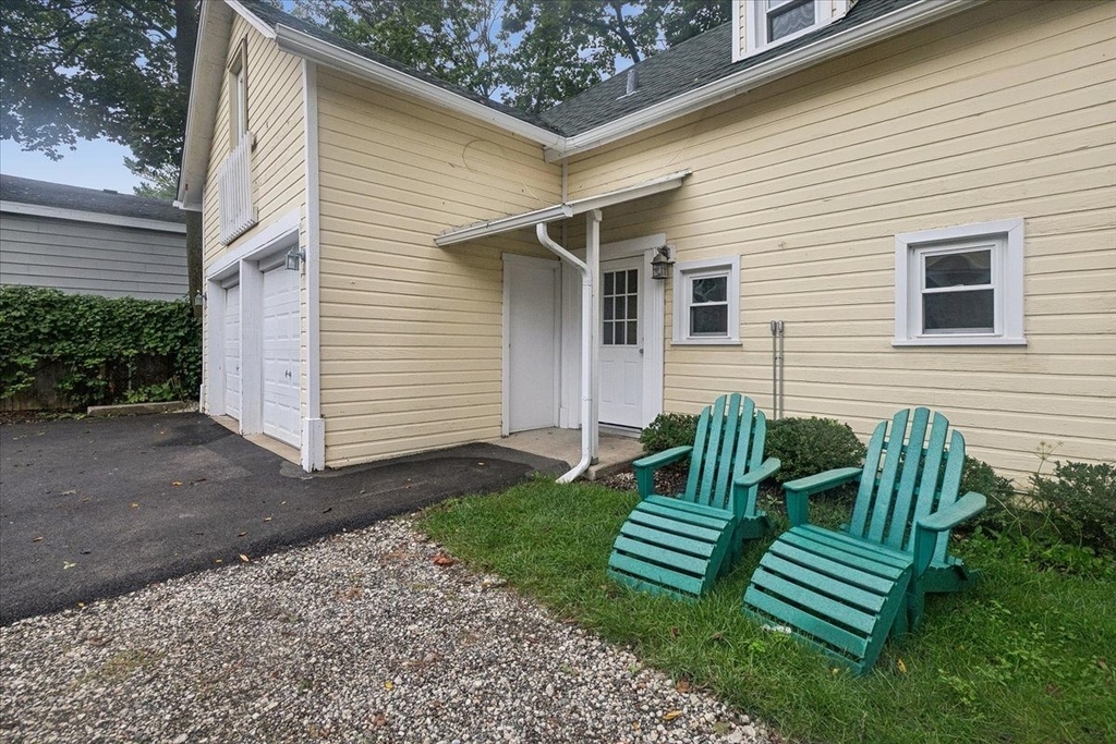 692 Cherry Avenue - Photo 1