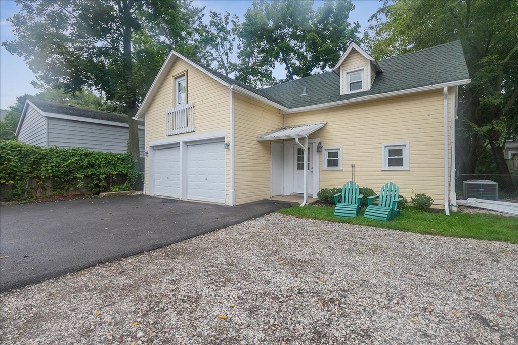692 Cherry Avenue - Photo 0