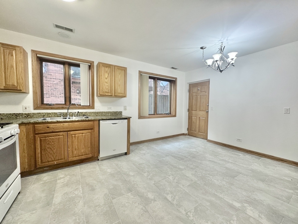 5965 N Northwest Highway - Photo 17