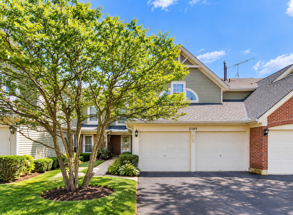 2109 Camden Lane - Photo 0