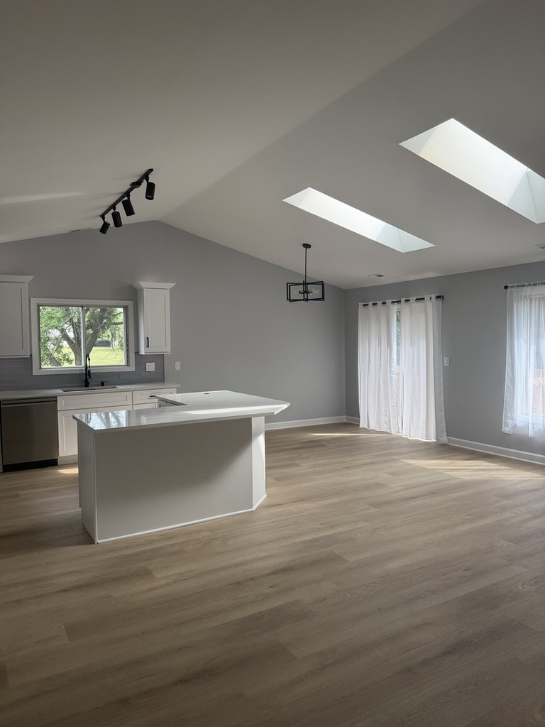 2436 W Salem Court - Photo 3
