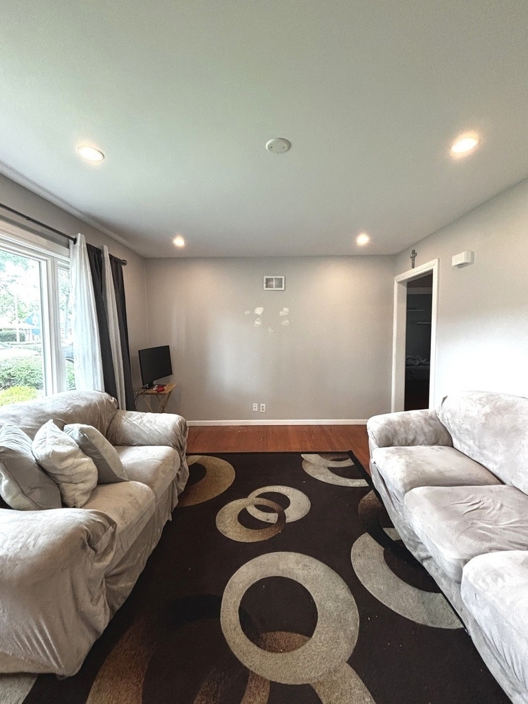 333 S Yale Avenue - Photo 3