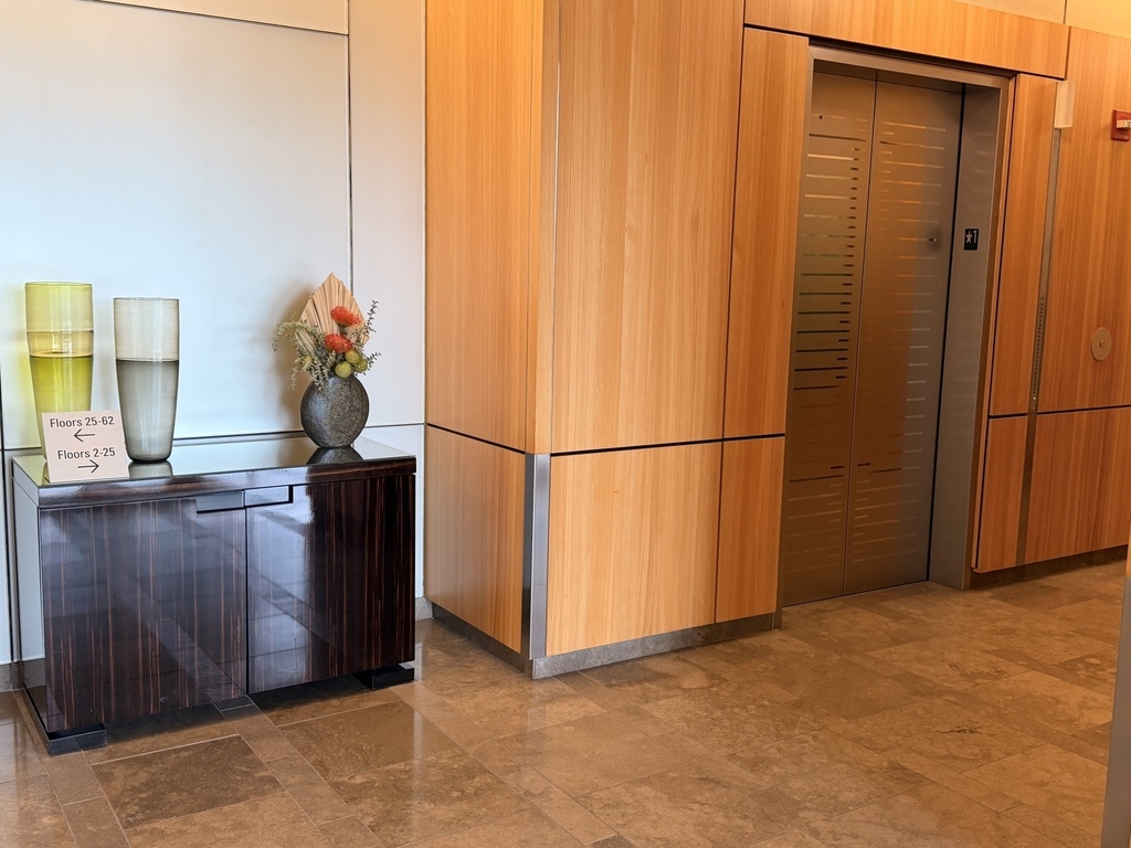 340 E Randolph Street - Photo 5