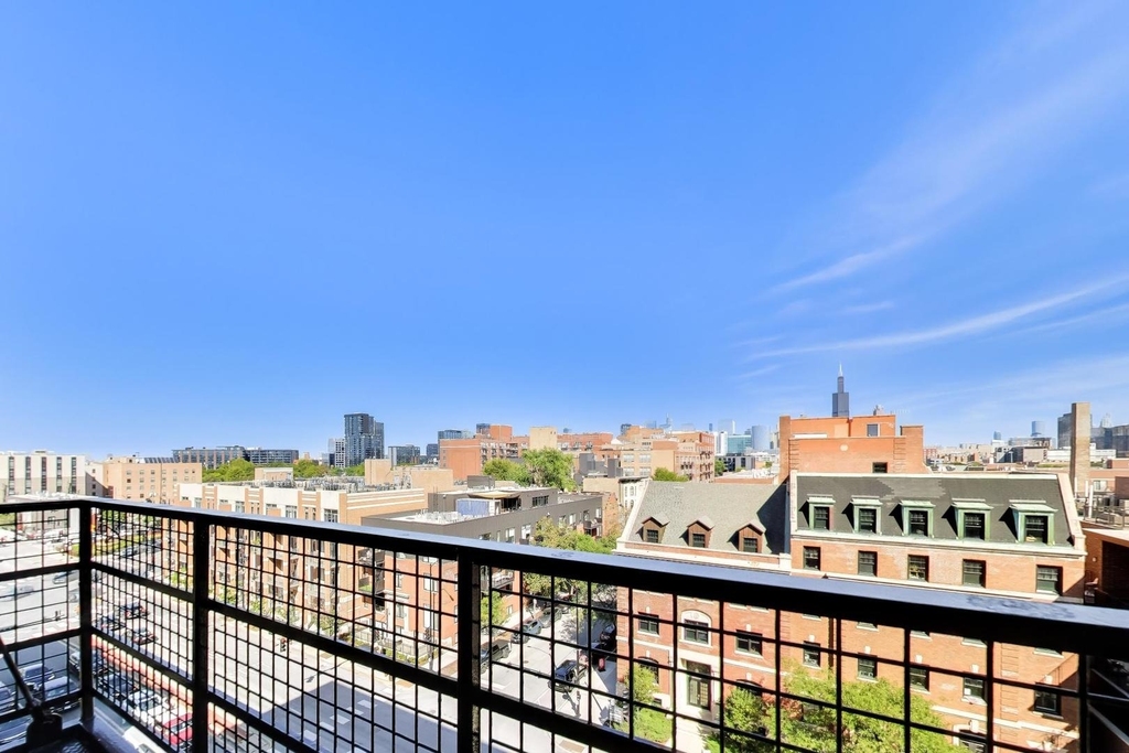 1645 W Ogden Avenue - Photo 41
