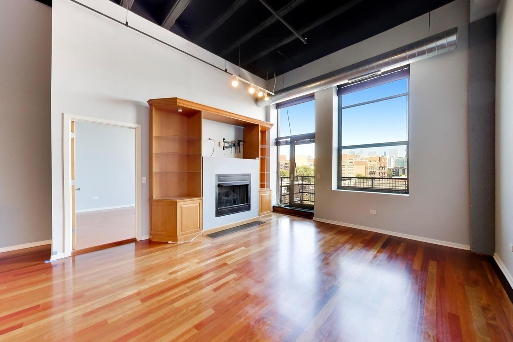 1645 W Ogden Avenue - Photo 12