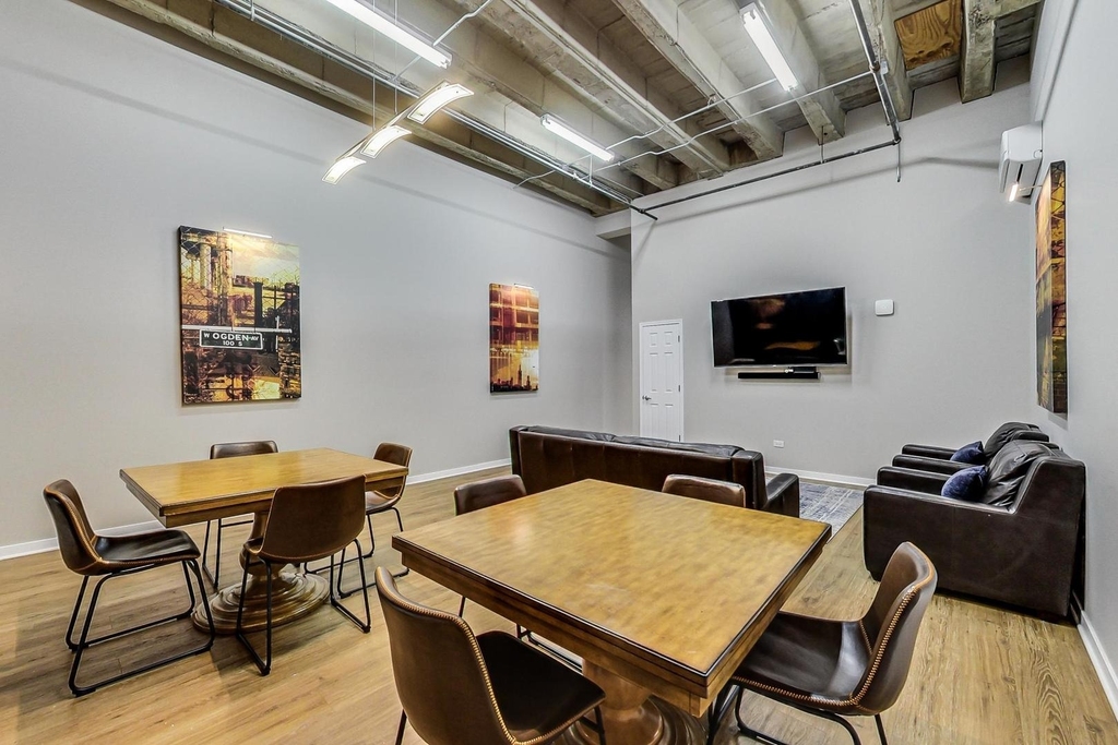 1645 W Ogden Avenue - Photo 51