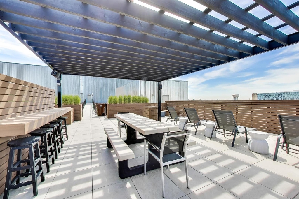 1645 W Ogden Avenue - Photo 42