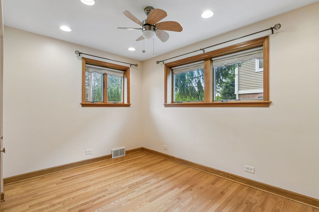 648 Shermer Road - Photo 3