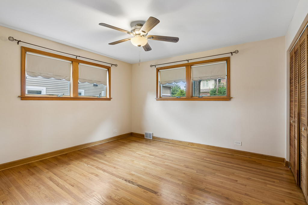 648 Shermer Road - Photo 4