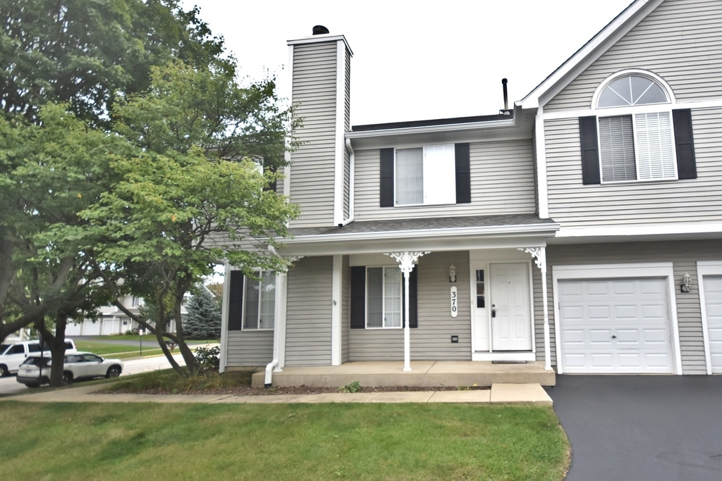 370 Sandhurst Lane - Photo 1