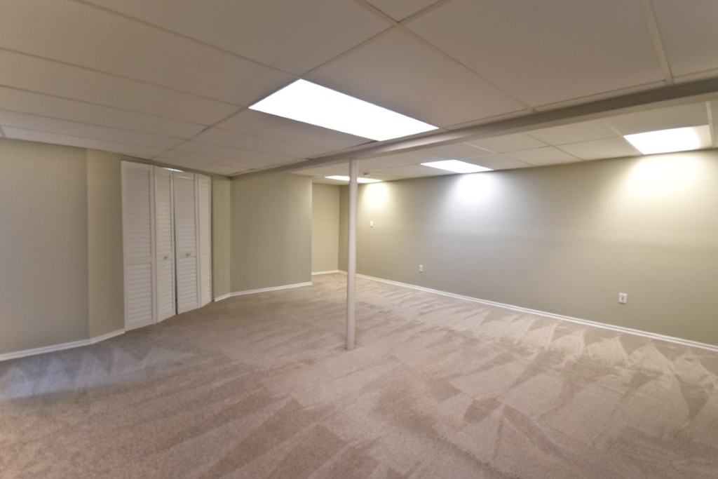 370 Sandhurst Lane - Photo 20