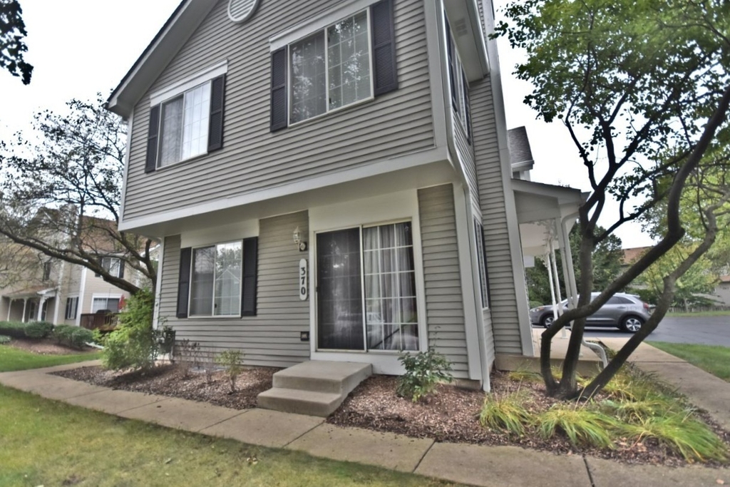 370 Sandhurst Lane - Photo 2
