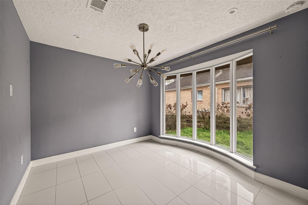 2130 Round Lake Drive - Photo 10