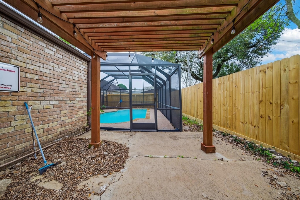 2130 Round Lake Drive - Photo 34