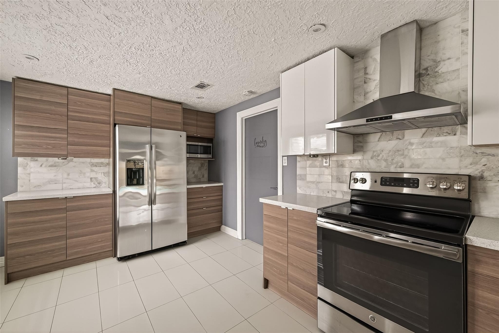 2130 Round Lake Drive - Photo 17
