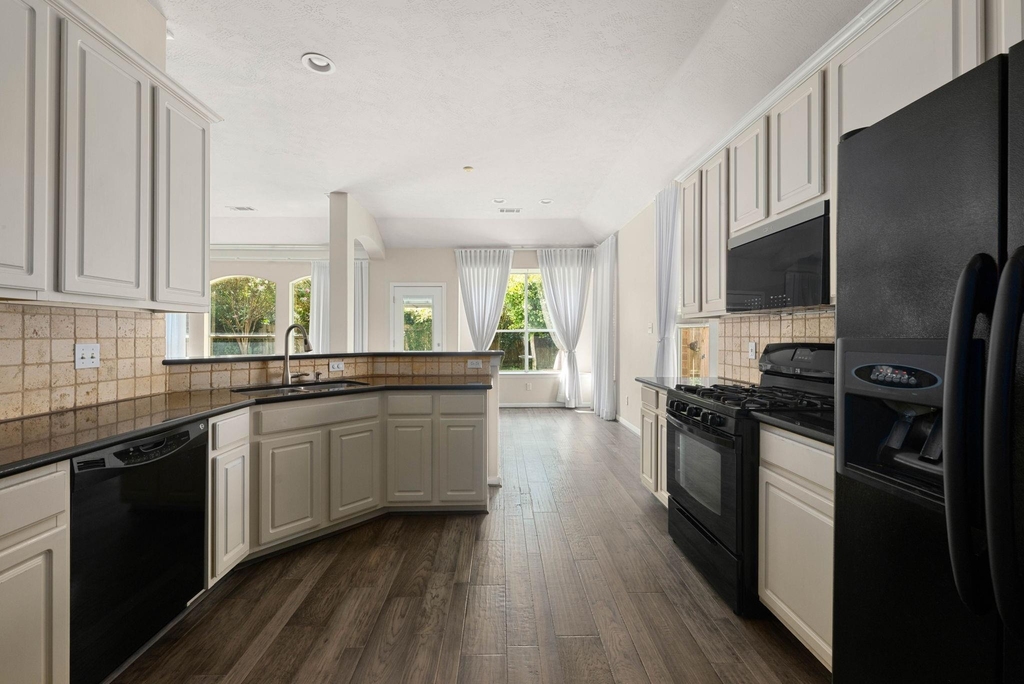 10211 Wildwood Park Lane - Photo 14