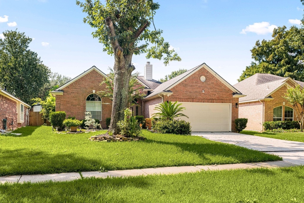 10211 Wildwood Park Lane - Photo 2