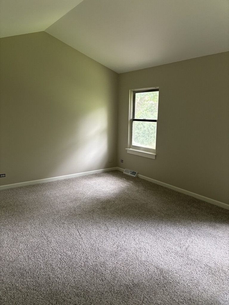 2284 Salisbury Drive - Photo 9