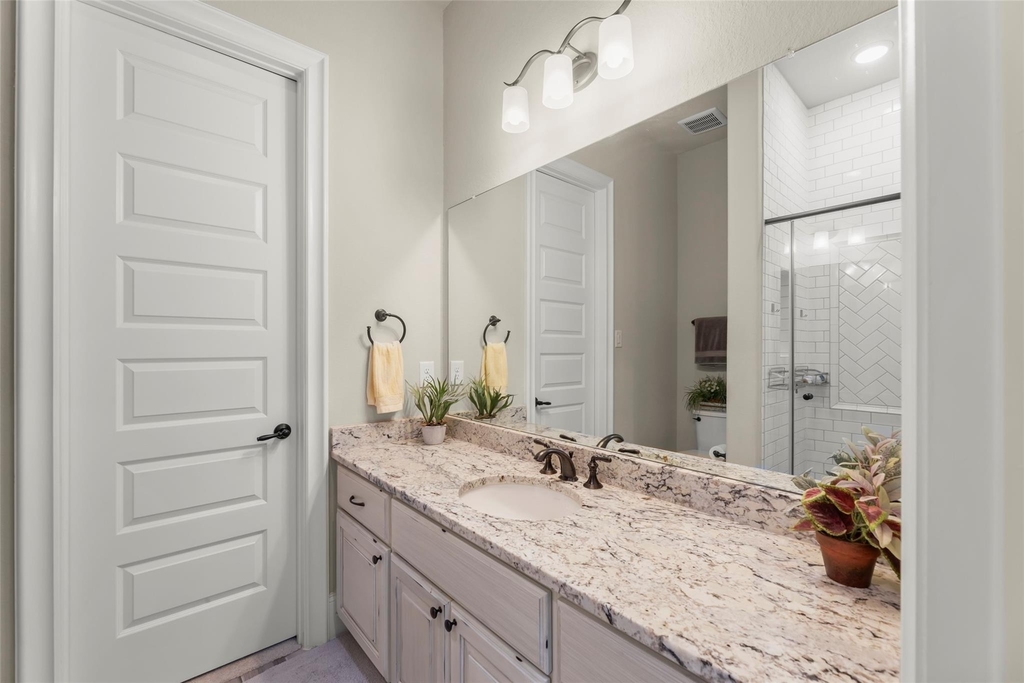 9407 Fox Bend Lane - Photo 10