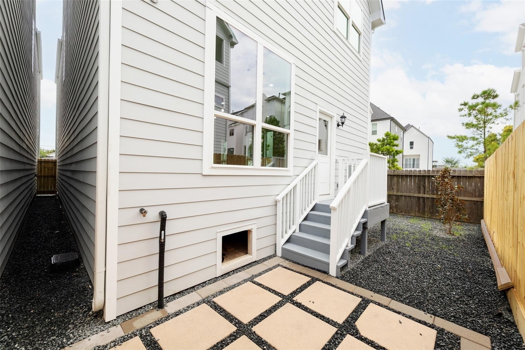 1803 Palmetto Landing Drive - Photo 2
