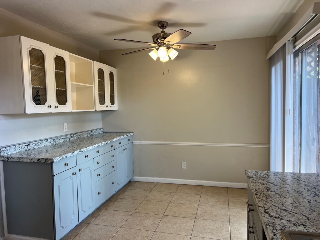 7600 Burgoyne Road - Photo 8