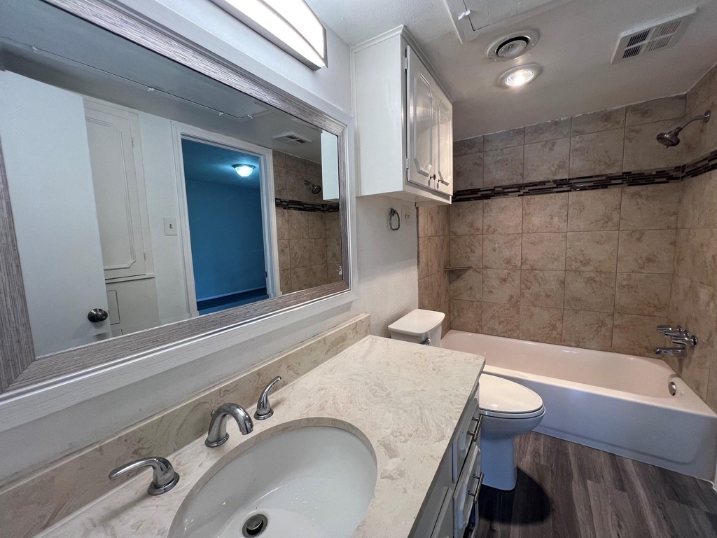 7600 Burgoyne Road - Photo 14