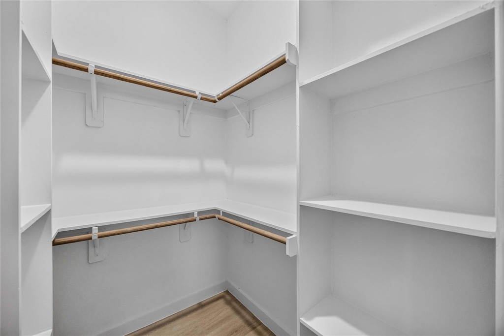8210 Sterlingshire Street - Photo 7