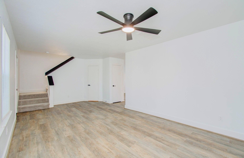 6117 Settlers Square Lane - Photo 5