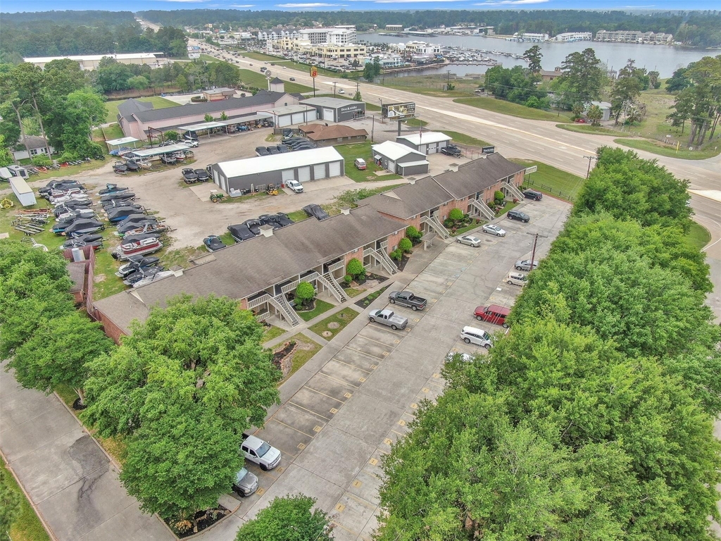 14949 Hwy 105 W - Photo 27