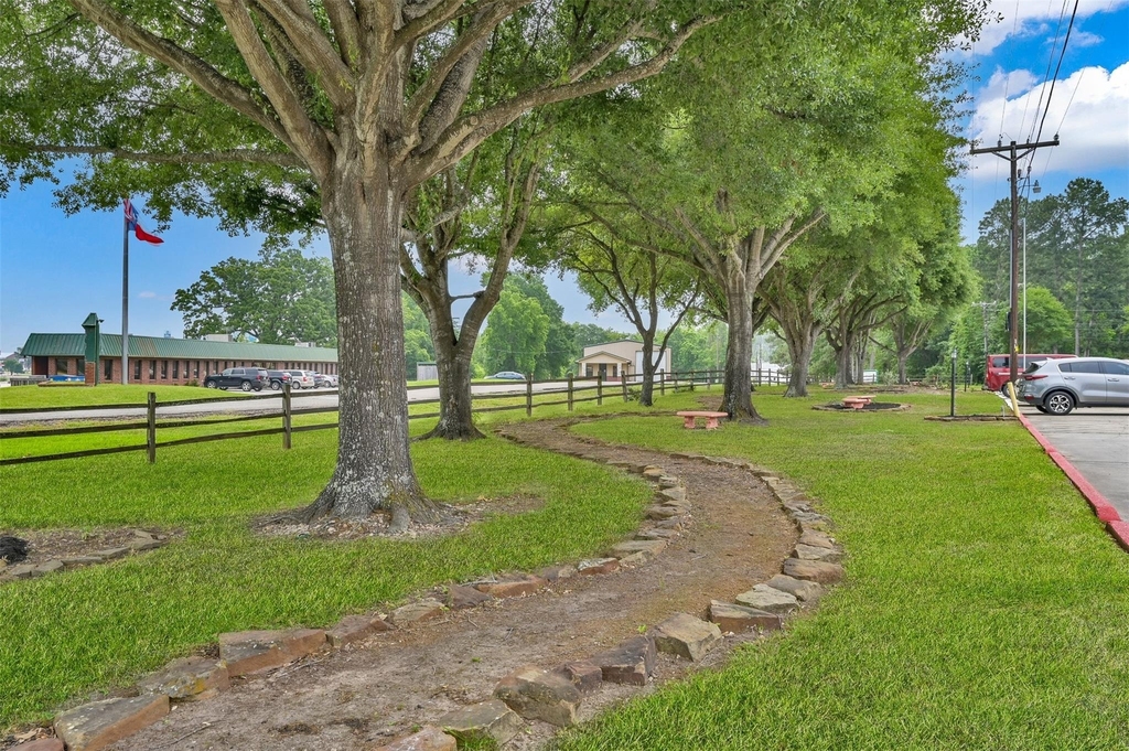 14949 Hwy 105 W - Photo 22