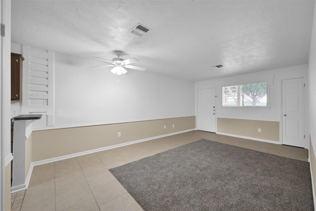 14949 Hwy 105 W - Photo 16