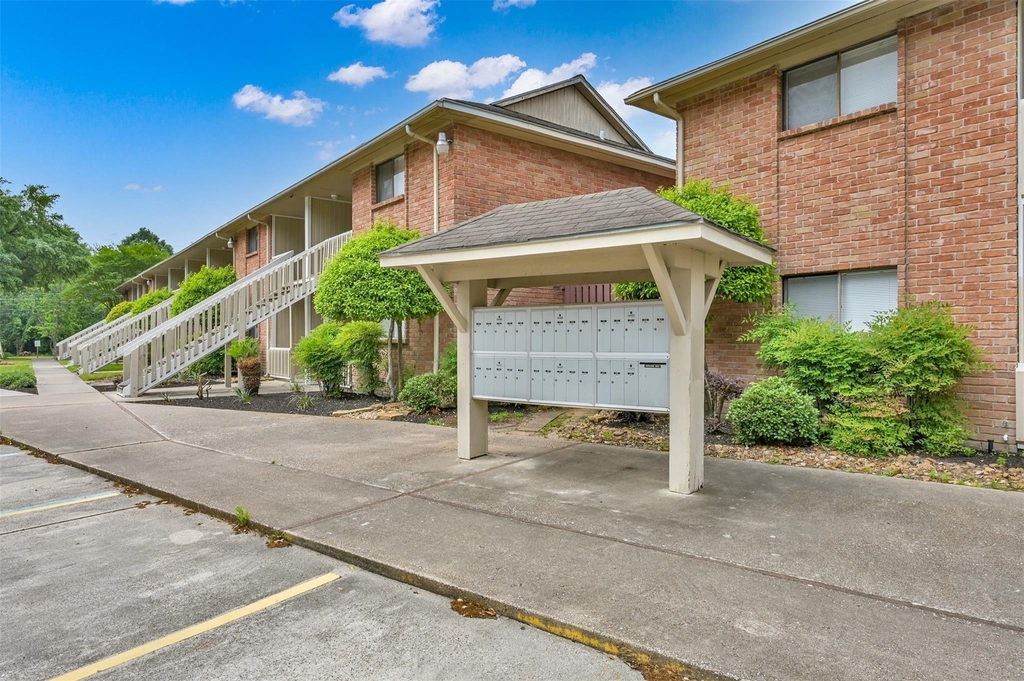 14949 Hwy 105 W - Photo 21