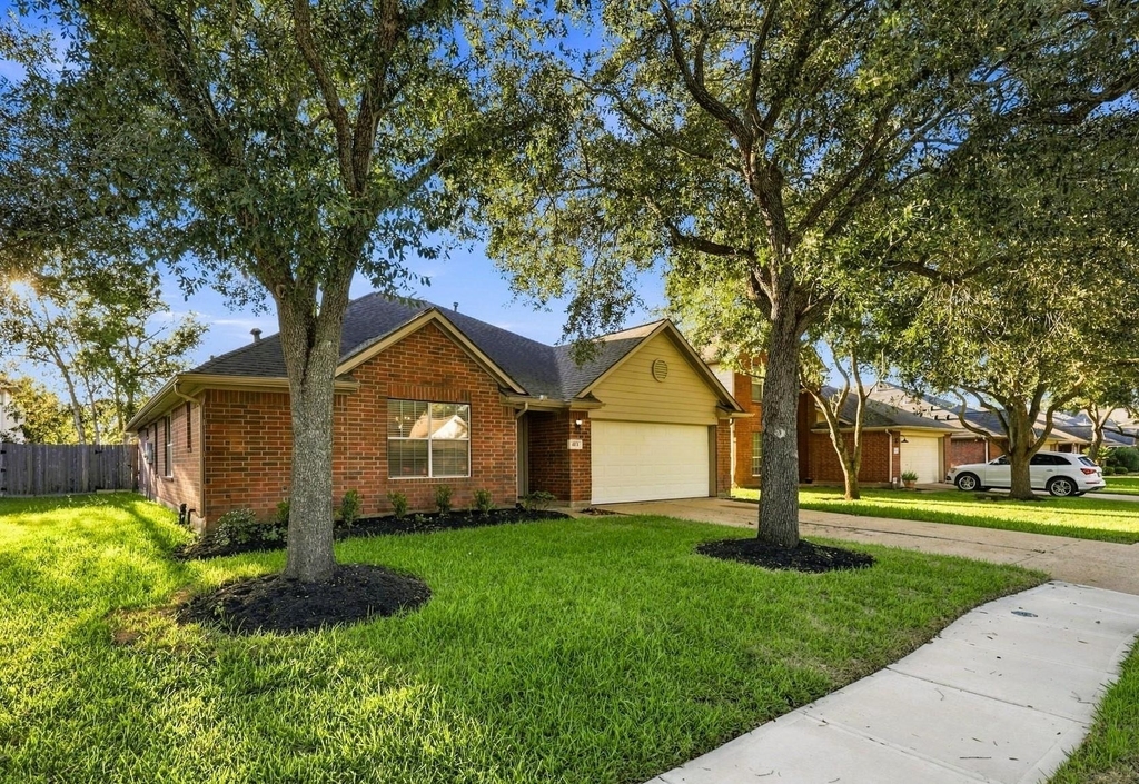 4112 Merlet Drive - Photo 2