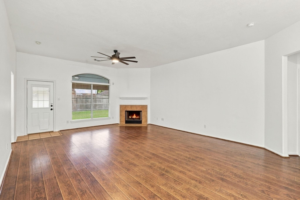 4112 Merlet Drive - Photo 7