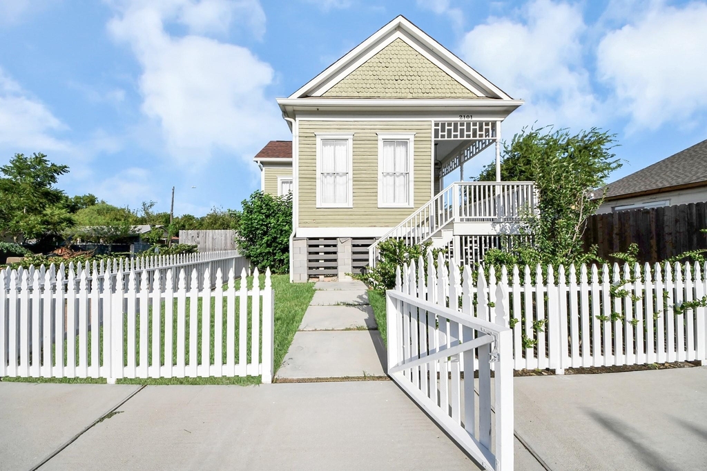2101 Gregg Street - Photo 0