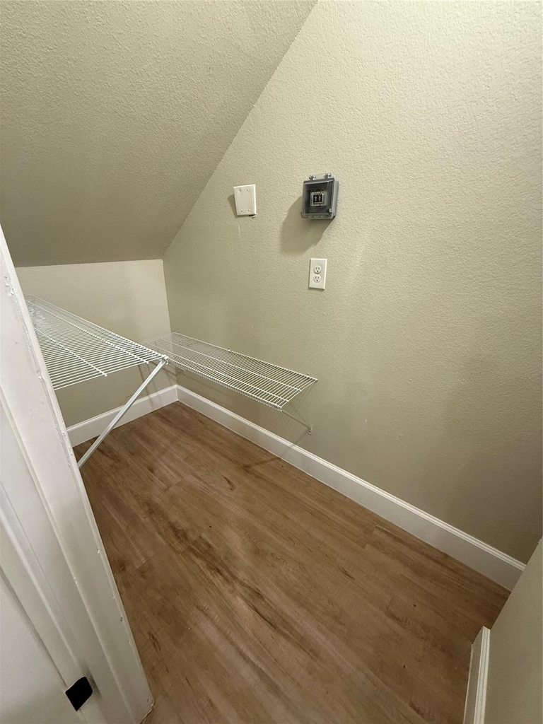 9720 Pelsey Street - Photo 3