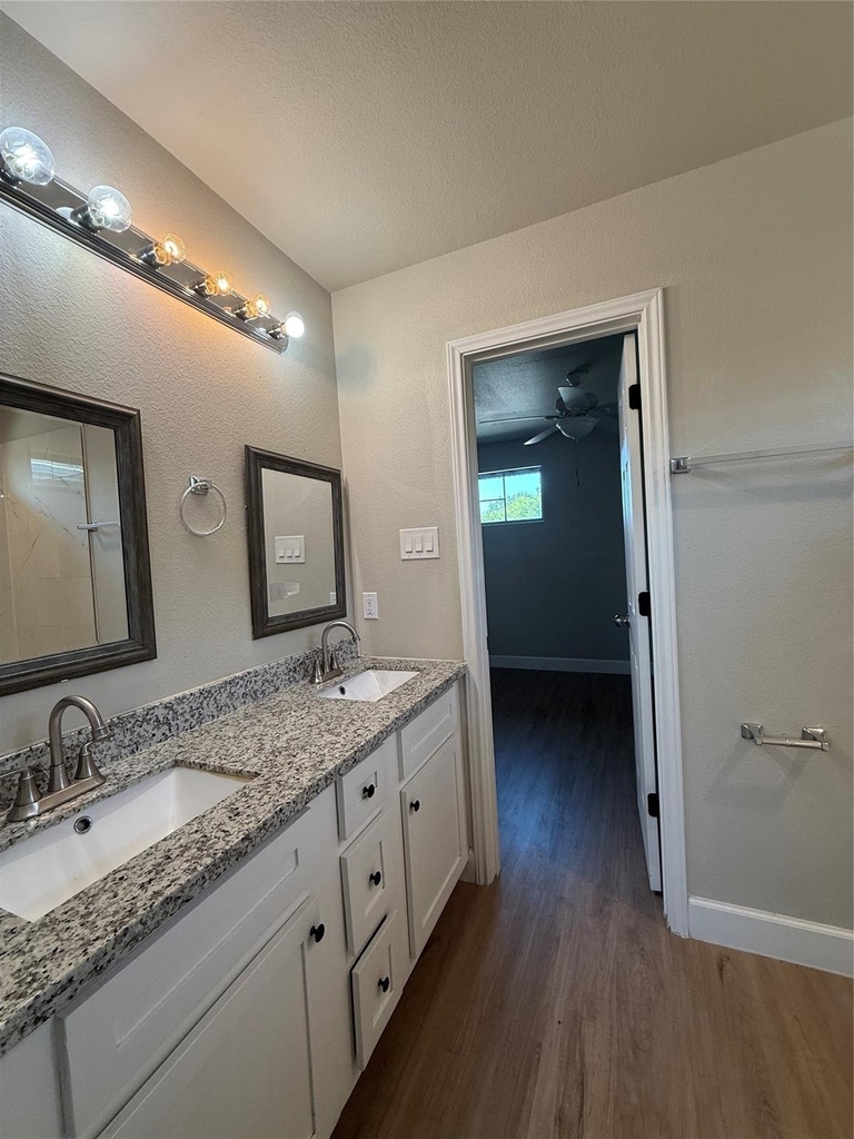 9720 Pelsey Street - Photo 10