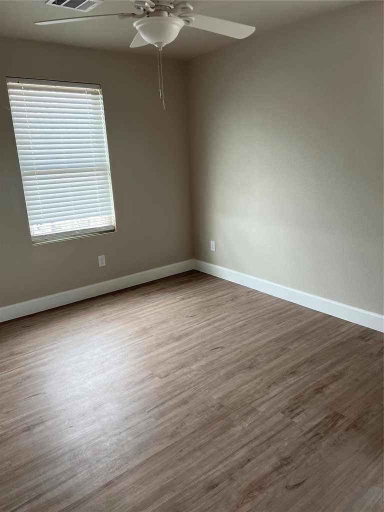 9720 Pelsey Street - Photo 13