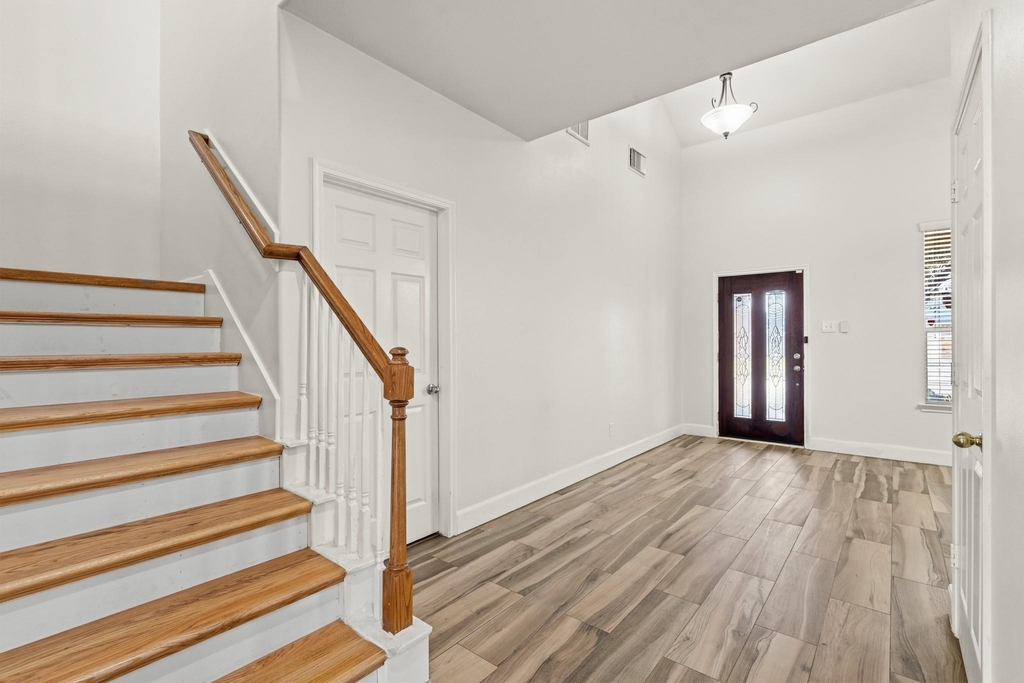 15238 Olmstead Park Drive - Photo 4